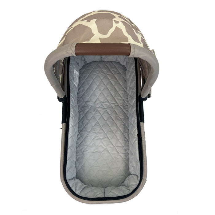 MB250i 3-in-1 Travel System with i-Size Car Seat - Dani Dyer Rose Gold Giraffe - Grade A