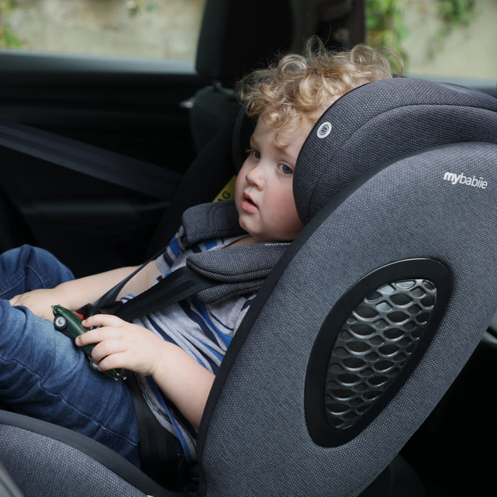 MBCS200 Spin R129 Car Seat with Top Tether - Black